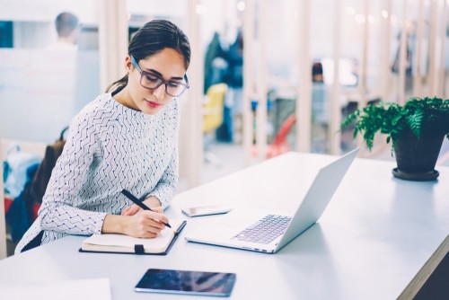 Top 5 ngành nghề lí tưởng cho người giỏi tiếng anh